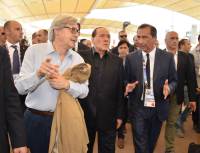 Berlusconi visita Expo con Sgarbi e il Commissario Sala