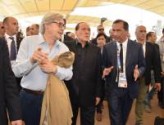 Berlusconi visita Expo guidato da Sgarbi
